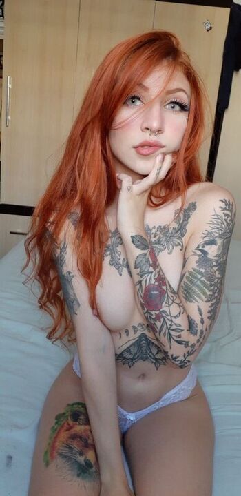 Full leaked Aline fox private onlyfans photo
