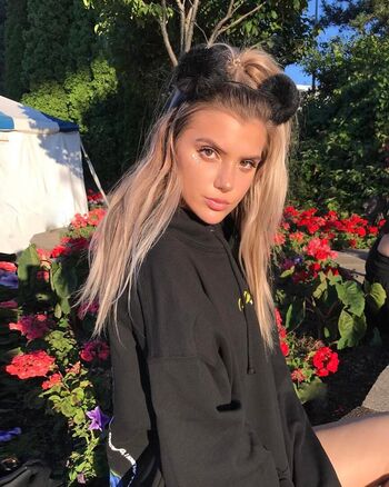 Alissa Violet