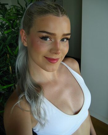 Full leaked Alix ablaze private onlyfans photo