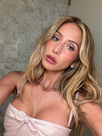 Alix Ashley