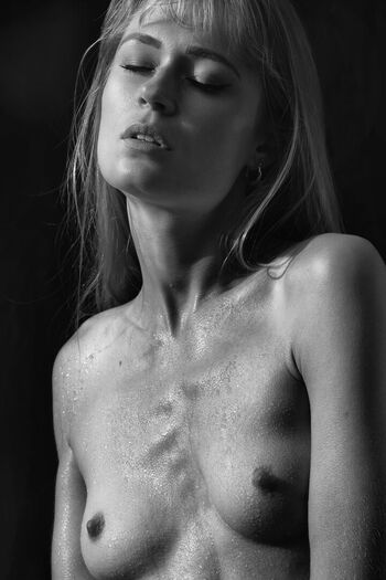 Full leaked Alix robillart private onlyfans photo