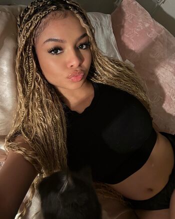 Full leaked Aliyahmarriee private onlyfans photo
