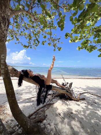 Full leaked Allielovesyou private onlyfans photo