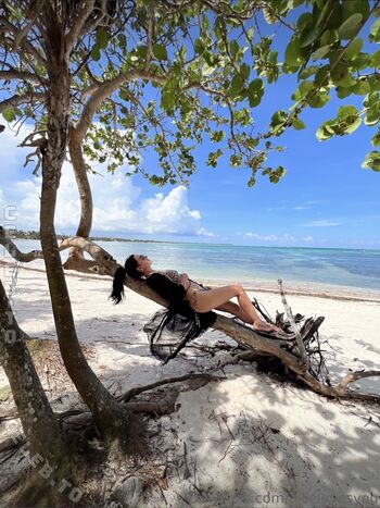 Full leaked Allielovesyou private onlyfans photo