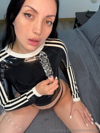 Full leaked Allielovesyou private onlyfans photo