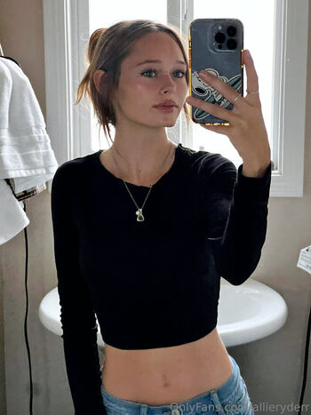 Full leaked Allieryderr private onlyfans photo