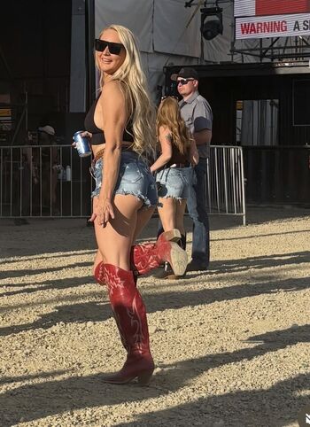 Full leaked Alliesorr private onlyfans photo
