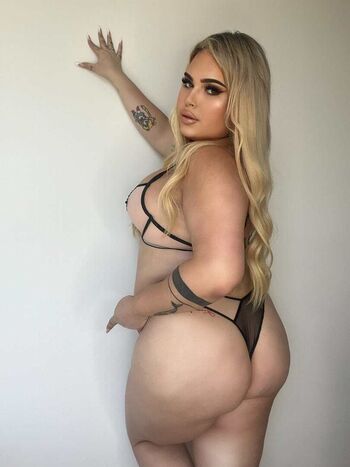 Full leaked Allylove private onlyfans photo