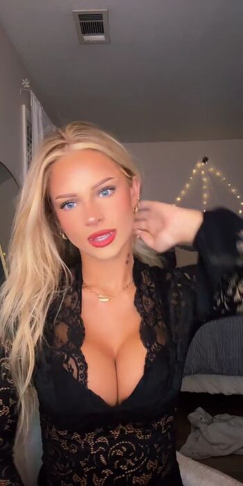 Full leaked Allyn wood private onlyfans photo