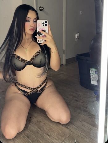 Full leaked Almaagee private onlyfans photo