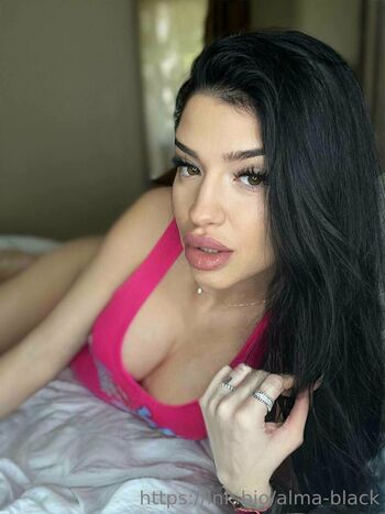 Full leaked Almablack private onlyfans photo