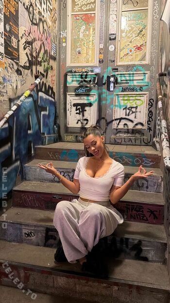 Full leaked Almira azemi private onlyfans photo