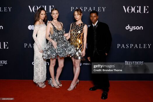 Full leaked Alycia debnam carey page private onlyfans photo