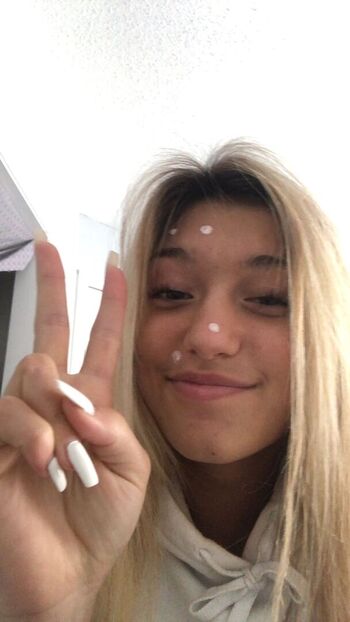 Full leaked Alyna wampler private onlyfans photo