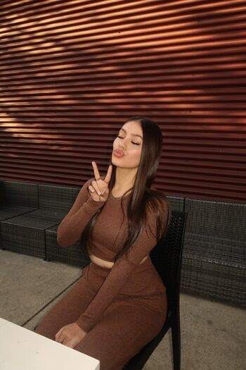 Full leaked Alysiairi private onlyfans photo