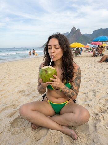 Full leaked Alyska private onlyfans photo