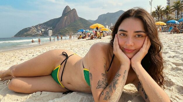 Full leaked Alyska private onlyfans photo