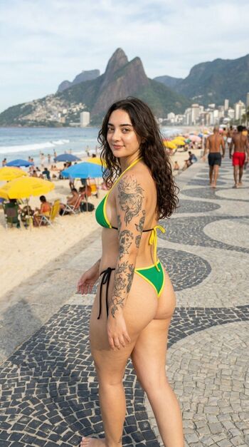 Full leaked Alyska private onlyfans photo