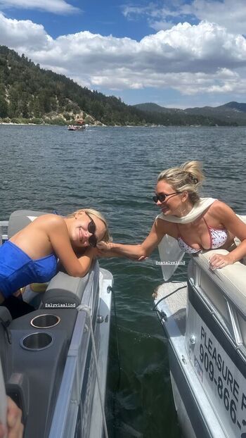 Alyvia Alyn Lind