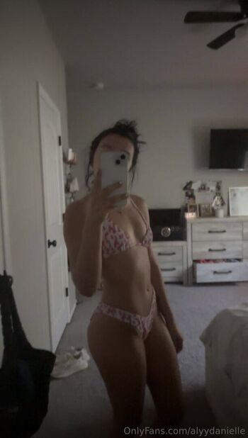 Full leaked Alyydaniele private onlyfans photo