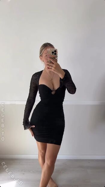 Full leaked Amanda c emilia private onlyfans photo