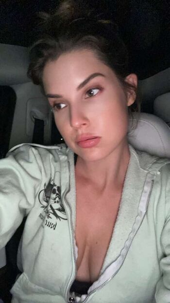 Amanda Cerny