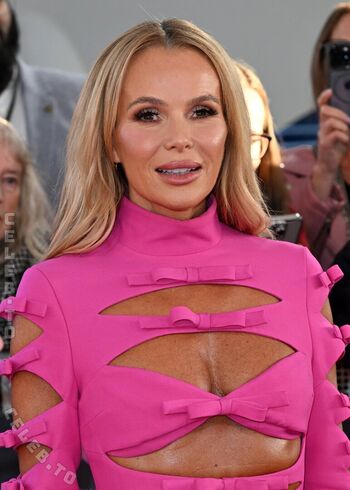 Full leaked Amanda holden  page private onlyfans photo