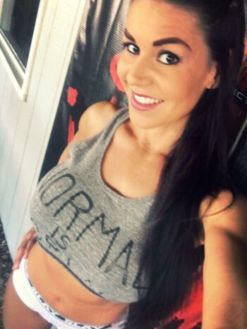 Amanda Lowry Mandinikolic