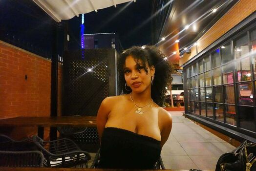 Full leaked Amara kioni private onlyfans photo