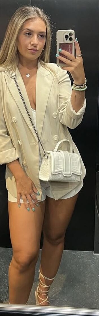 Full leaked Amateur girls private onlyfans photo