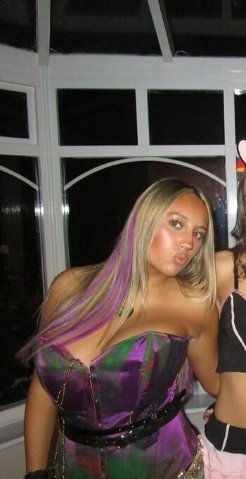 Full leaked Amber isabella page private onlyfans photo