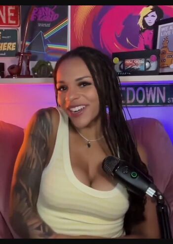 Amber Reacts