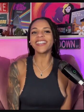 Amber Reacts