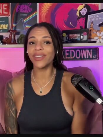 Full leaked Amber reacts private onlyfans photo