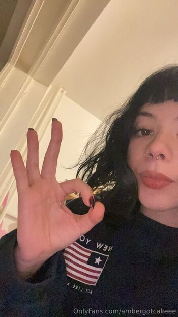 Full leaked Ambergotcakeee page private onlyfans photo