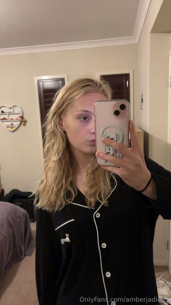 Full leaked Ambsjadie private onlyfans photo