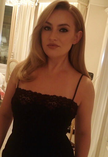 Full leaked Amelia dimoldenberg private onlyfans photo