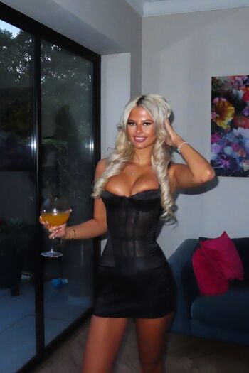Full leaked Amelial xo private onlyfans photo