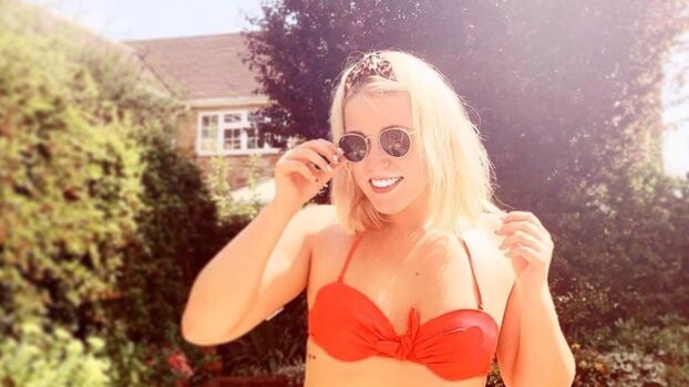Full leaked Amelialily private onlyfans photo