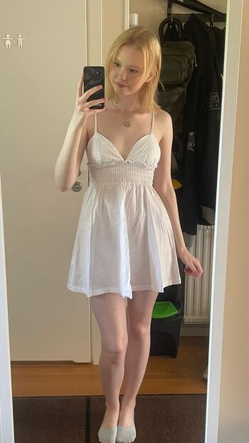 Full leaked Ameliamayl private onlyfans photo