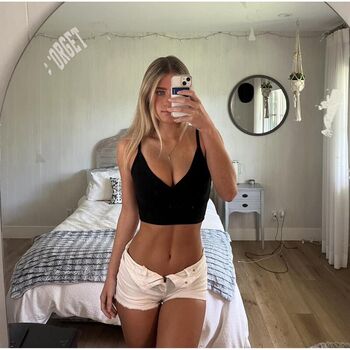 Full leaked Ameliapelto page private onlyfans photo