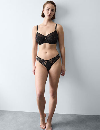 Amelie Manzoli