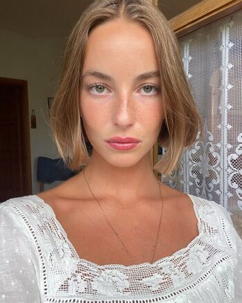 Full leaked Amelie manzoli private onlyfans photo
