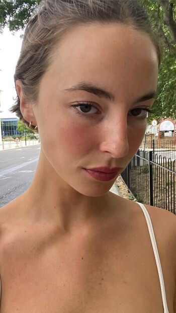 Full leaked Amelie manzoli private onlyfans photo