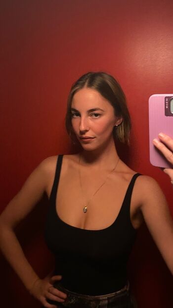 Full leaked Amelie manzoli private onlyfans photo