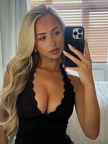 Full leaked Amelie saupe private onlyfans photo