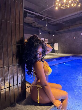 Full leaked Ammiroseeee private onlyfans photo