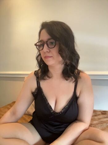 Full leaked Amooraaamoon private onlyfans photo