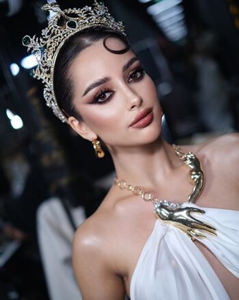 Full leaked Amy viranya berry page private onlyfans photo