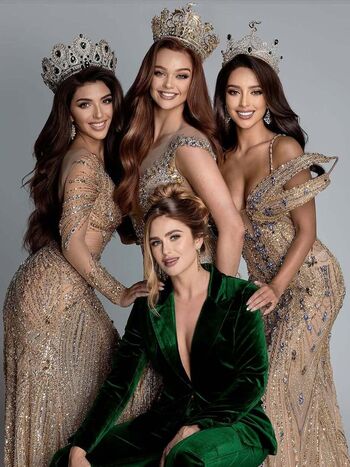 Full leaked Amy viranya berry page private onlyfans photo